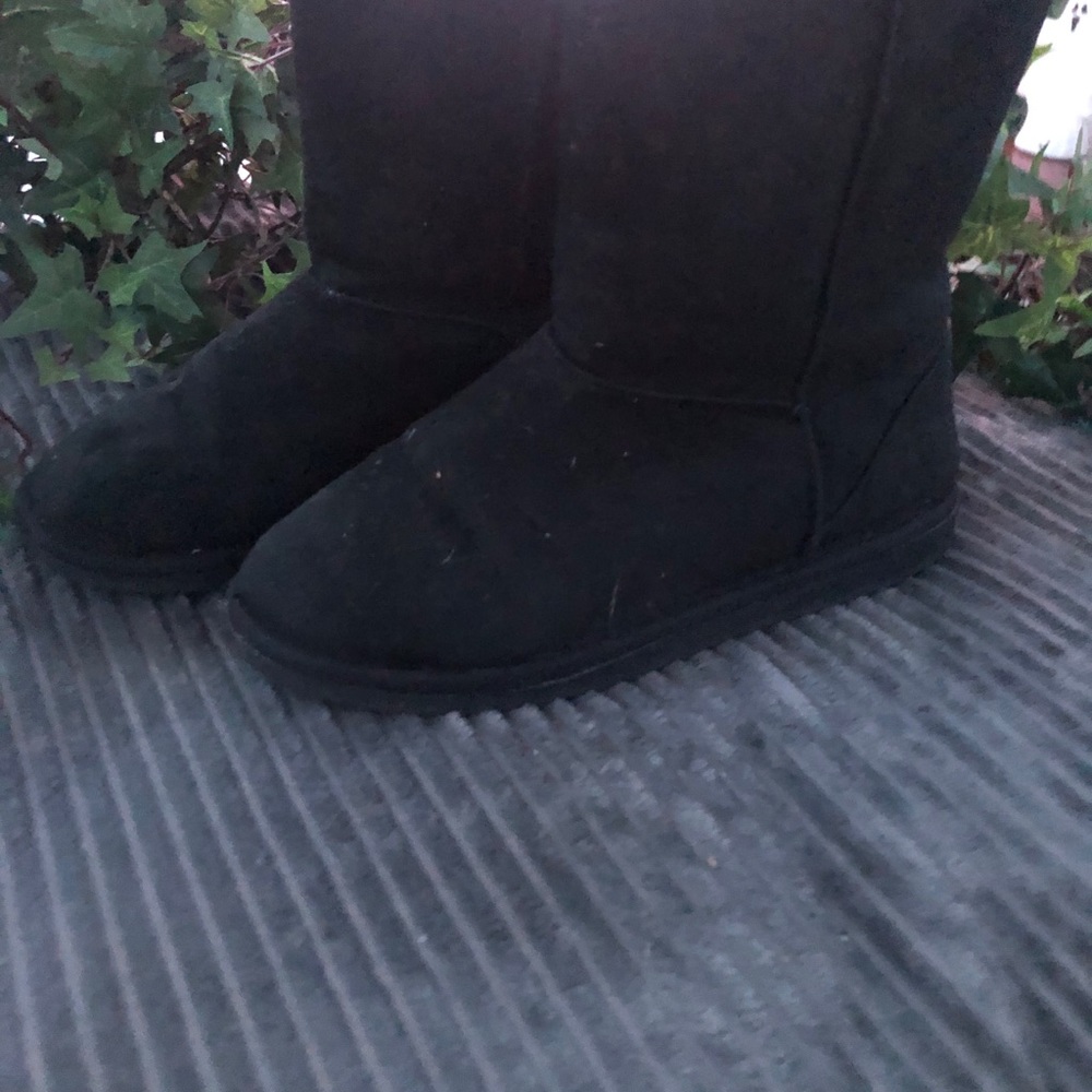 Boots - Picture 2 of 3